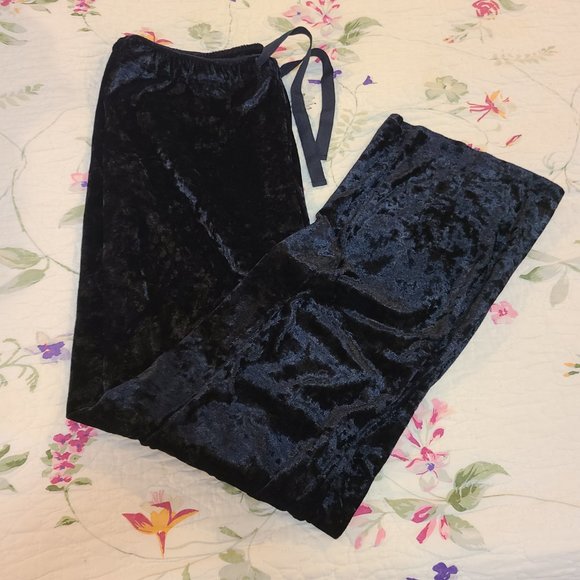 Secret Treasures Other - Velvet Pajama pants